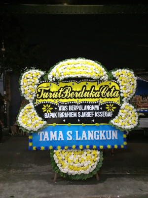Papan Bunga Duka di Winenet Satu